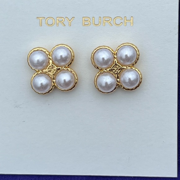 NWOT Tory Burch Pearl Cluster Stud Earrings - Picture 3 of 6